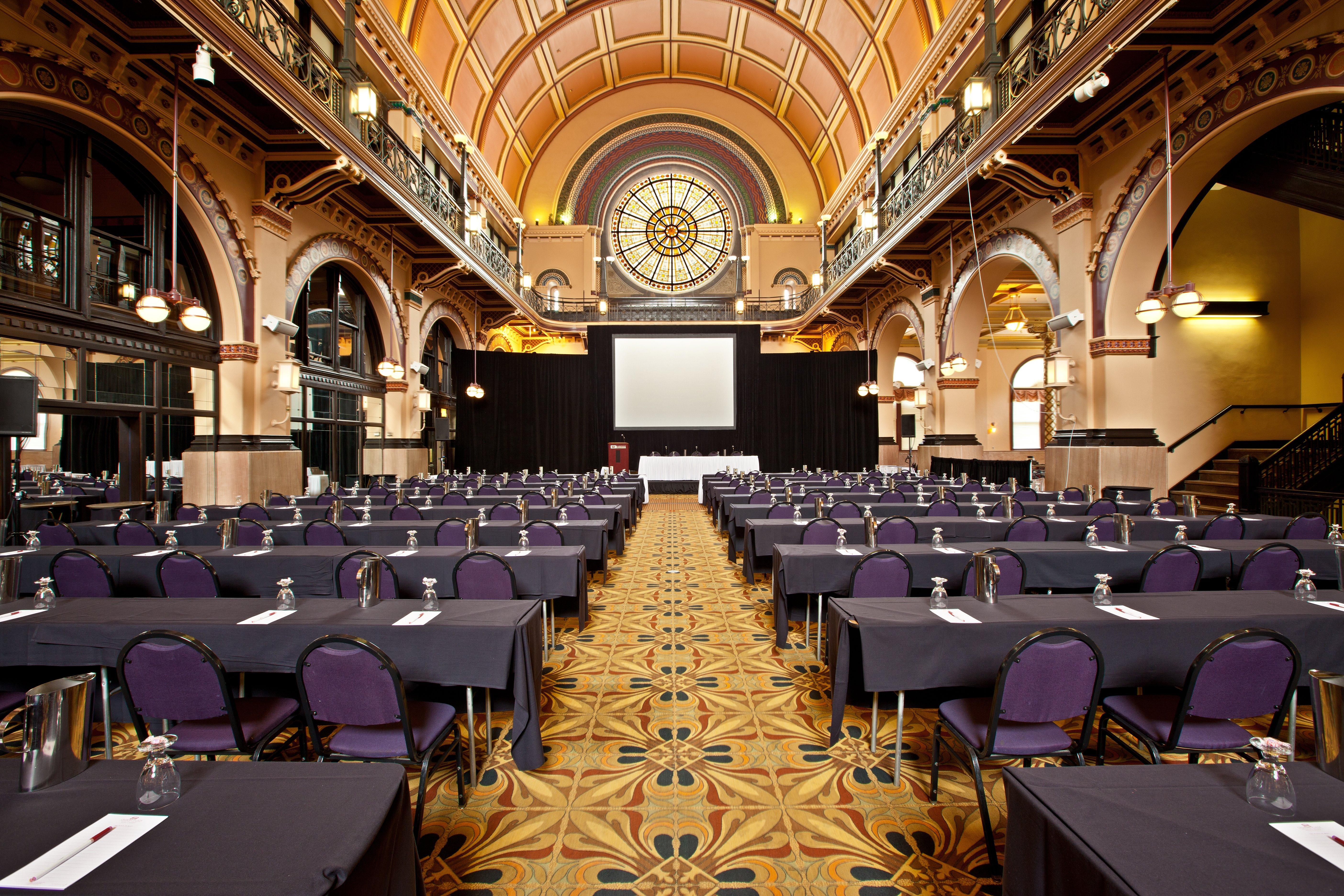 Crowne Plaza Indianapolis-Dwtn-Union Stn By Ihg Hotell Exteriör bild