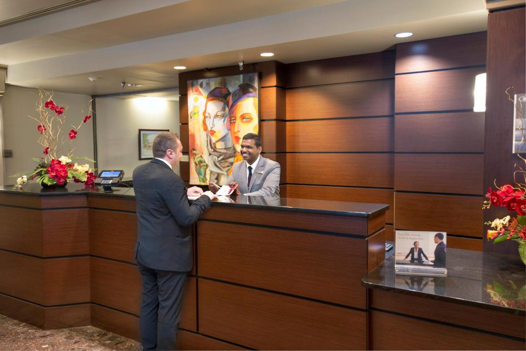 Crowne Plaza Indianapolis-Dwtn-Union Stn By Ihg Hotell Exteriör bild
