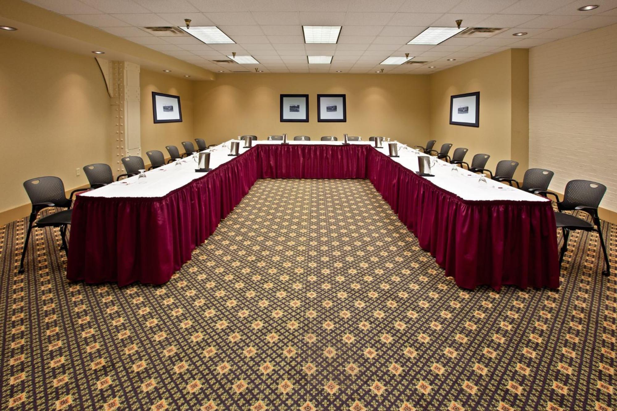 Crowne Plaza Indianapolis-Dwtn-Union Stn By Ihg Hotell Exteriör bild