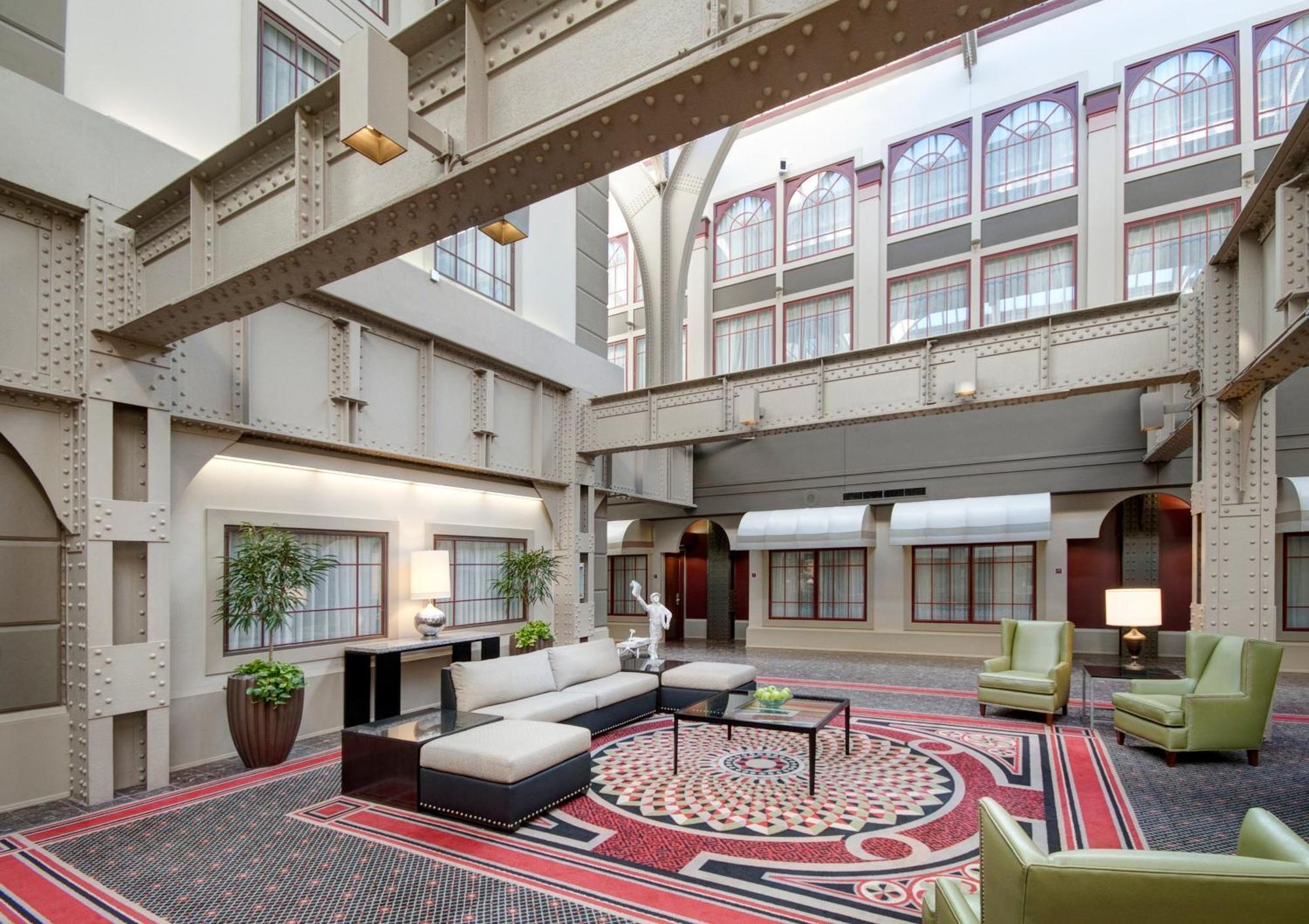 Crowne Plaza Indianapolis-Dwtn-Union Stn By Ihg Hotell Exteriör bild