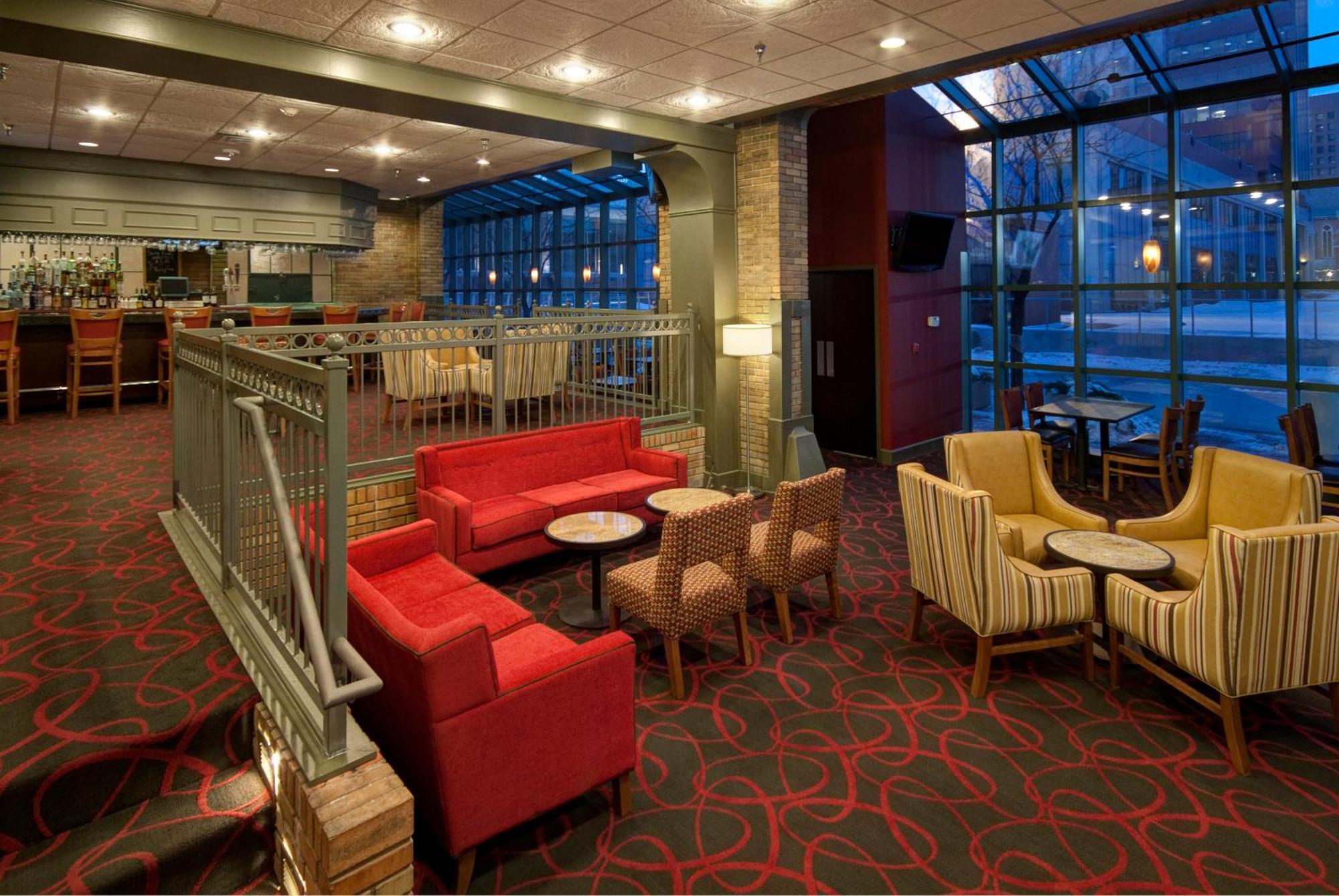 Crowne Plaza Indianapolis-Dwtn-Union Stn By Ihg Hotell Exteriör bild
